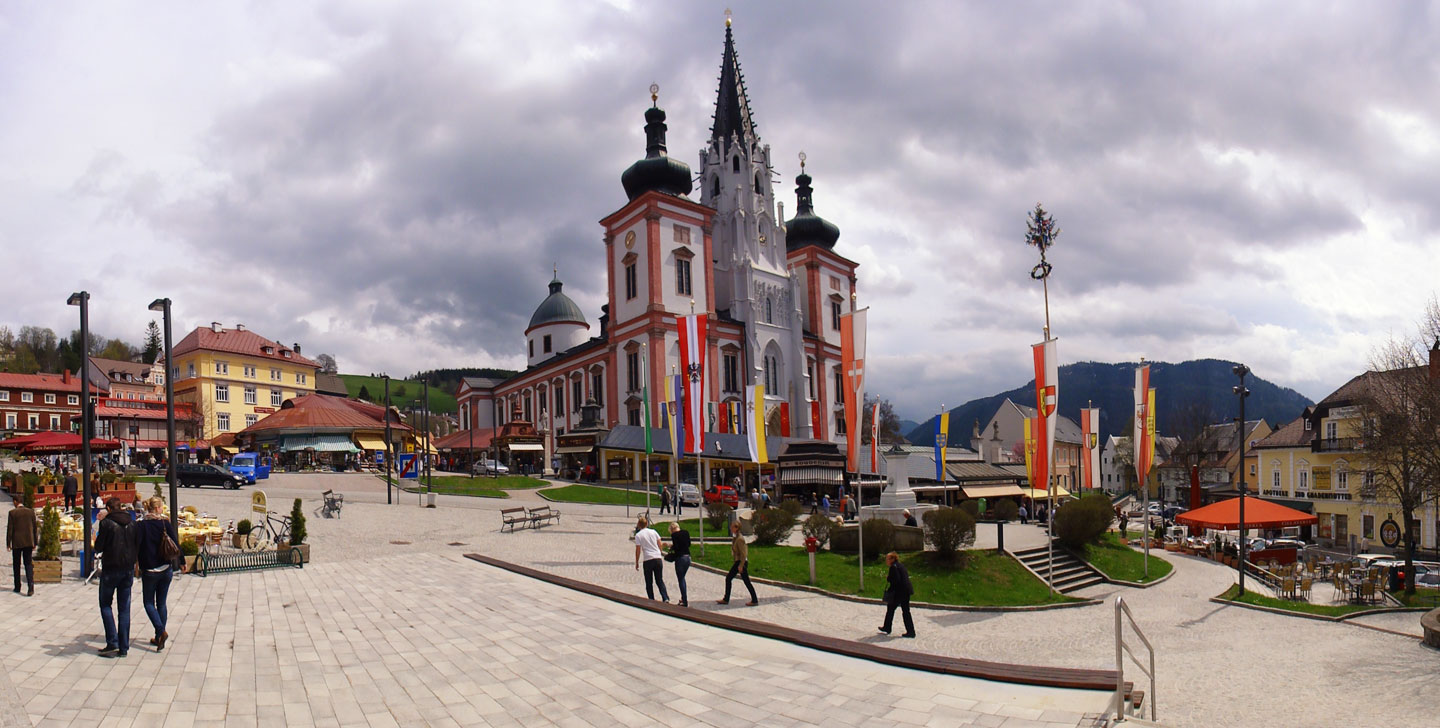 Basilika auf dem Hauptplatz Mariazell.