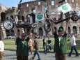 Nur mit Strom nach Rom -Colosseum