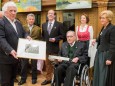 LIONS EHREN IHREN GRÜNDUNGSPRÄSIDENTEN - Bilderausstellung Matthias Pirker - Gerlinde Nitsche - Kunigunde Sommerauer im Raiffeisensaal Mariazell