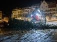 sturm-knickt-christbaum-beim-mariazeller-adventmarkt_foto_josef-kuss-kus_9514