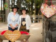 Manuela & Kirsty empfangen mit feinem Pirker Lebkuchen - Feiner Blasmusikabend mit Ernst Hutter & den Egerländern.