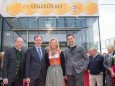 Bgm. Josef Kuss, Wirtschaftslandesrat Christian Buchmann, Katharina und Georg Rippel-Pirker - Offizielle Eröffnung der erLEBZELTEREI Pirker in Mariazell (7.4.2014)