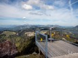 Plattform mit Fernrohr - Gemeindealpe Panoramarundwanderweg am Gipfel