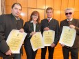 Markus Dallago, Gabriele Fluch, Herbert Fuchs, Siegfried Schneck mit ihrem Ehrendiplom.Mariazell - Gemeinderat Angelobung und Bürgermeister- und Stadtratwahl am 23.4.2015