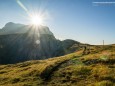 Das Gipfelkreuz ist schon zu sehen - Hochschwab-Tour mit Sonnenuntergang und Sonnenaufgang am Gipfel