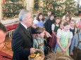 Delegation aus Mariazell übergibt Christbaum an den Bundespräsidenten Dr. Fischer in der Hofburg. Foto: Wolfram Doberer