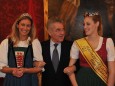 Besuch der Imkerinnen bei Bundespräsident Dr. Heinz Fischer in der Hofburg mit Heidrun Singer und der Mariazellerland Honigkönigin Elisabeth Hollerer