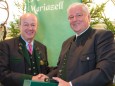 Landesjägermeister DI Heinz Gach überreicht Prof. Dr. Günther Granser das goldene Verdienstkreuz der Steir. Jägerschaft  - Natur & Jagdmuseum Mariazell Eröffnung