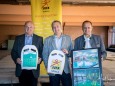 JUFA Hotels Mariazell - Erlaufsee Sport Resort und Sigmundsberg Ausbau. vlnr. Bgm. Michael Wallmann, KR Gerhard Wendl (JUFA) und Johann Kleinhofer (Mariazeller Bürgeralpe)