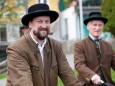 Maibaumaufstellen in Mariazell 2011 - Herwig Lehner und Vater