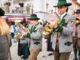 Stadtkapelle Mariazell marschiert ein - Traditionelles Maibaumaufstellen in Mariazell am 1. Mai 2015