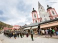 Traditionelles Maibaumaufstellen in Mariazell am 1. Mai 2015