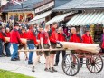 Traditionelles Maibaumaufstellen in Mariazell am 1. Mai 2015