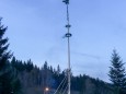 Maibaumaufstellen nach traditioneller Art in Salzatal beim Franzbauer. Foto: Franz-Peter Stadler