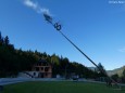 Maibaumumschneiden beim Franzbauer im Salzatal. Foto: Franz-Peter Stadler