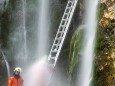 Marienwasserfall - Marienstatue Befestigung durch die FF Mariazell am 30. Juni 2014