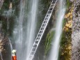 Marienwasserfall - Marienstatue Befestigung durch die FF Mariazell am 30. Juni 2014