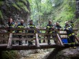 Marienwasserfall - Marienstatue Befestigung durch die FF Mariazell am 30. Juni 2014