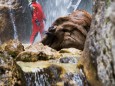 Marienwasserfall - Marienstatue Befestigung durch die FF Mariazell am 30. Juni 2014