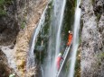 Marienwasserfall - Marienstatue Befestigung durch die FF Mariazell am 30. Juni 2014