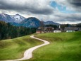 BLICK ZURÜCK VON DER ANHÖHE ZUM LURGBAUER - Mariazellerland – Romantischer Rundwanderweg bei Mitterbach