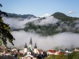 mariazell-stehralm-morgennebel-berge-mit-schnee-27sept2020-6869