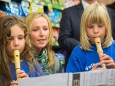 Volksschulkinder bei der Nah&Frisch Markt Neueröffnung in Mitterbach