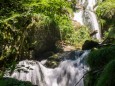 Blick hinauf zur Bücke (ganz oben) - Wanderung zum Trefflingfall im Naturpark Ötscher-Tormäuer