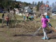 Weidenbau Workshop in Mitterbach für die VolksschülerInnen mit Johanna Digruber, Siegfried Grössbacher und Landschaftsplaner Alois Graf