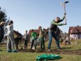 Weidenbau Workshop in Mitterbach für die VolksschülerInnen mit Johanna Digruber, Siegfried Grössbacher und Landschaftsplaner Alois Graf