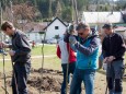 Weidenbau Workshop in Mitterbach für die VolksschülerInnen mit Johanna Digruber, Siegfried Grössbacher und Landschaftsplaner Alois Graf