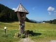 Lawinenkatastrophendenkmal am Lahnsattel als Startpunkt zur  Wildalm Hütte - Wildalpe - retour