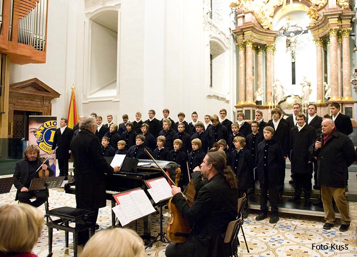 Florianer-Sängerknaben - Lionsclubkonzert beim Mariazeller Advent