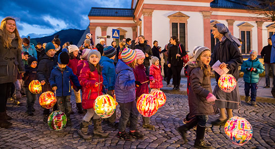 Martinsfeier mit Laternenumzug in Mariazell 2014 – Fotos