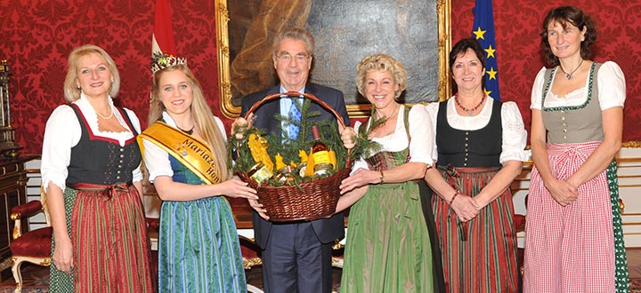 Imkerinnen-Besuch-Bundespraesident_4637