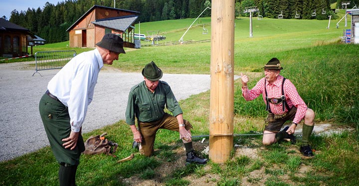 Maibaumumschneiden-Sebastian_DSC01525