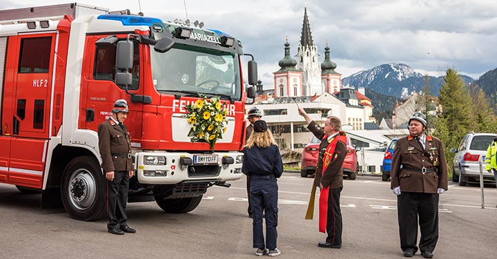 FF-Mariazell-Fahrzeugsegnung-HLF2-43441-2