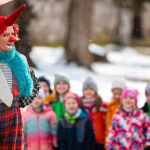 Clownin Popolina begeisterte die Kinder am Rosenmontag 2022