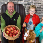 "Tag des Apfels" - Schüler und Kindergartenkinder bekamen Apfel geschenkt