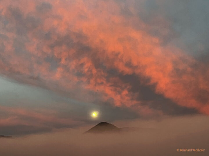 Bild der Woche: Vollmond Untergang beim Großen Kainz ©Bernhard Widlhofer