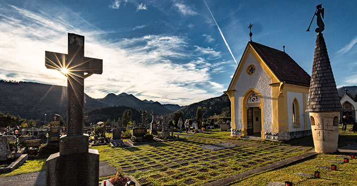 Allerheiligen und Allerseelen – Friedhof Mariazell 2023 ©Fred Lindmoser