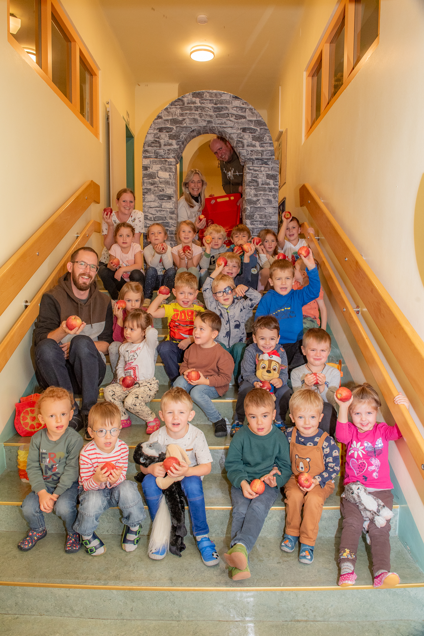 Tag des Apfels | Äpfel für Kindergärten und Schule in Mariazell ©Josef Kuss